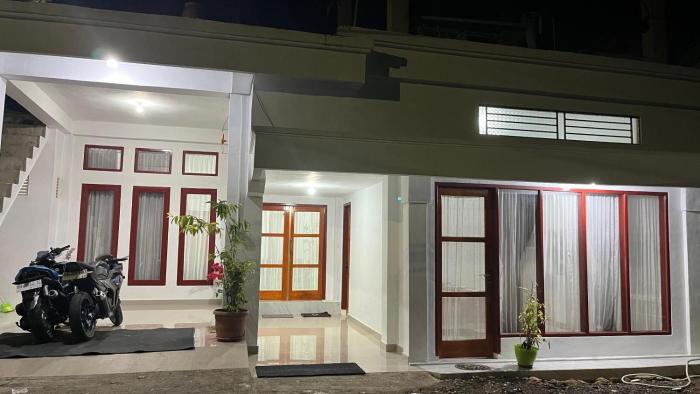 First Guest House Syariah