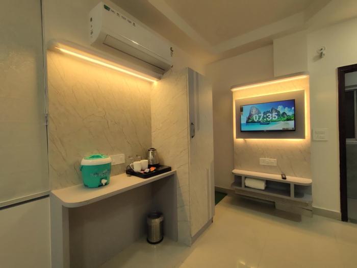 Hotel RN Residency - Near Prem Mandir Vrindavan