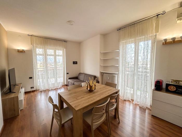 SkyLoft Bergamo - Attico Chic con Panorama Unico