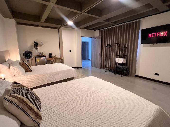 109- 209 Cómoda y amplia habitación diseñada para tu descanso