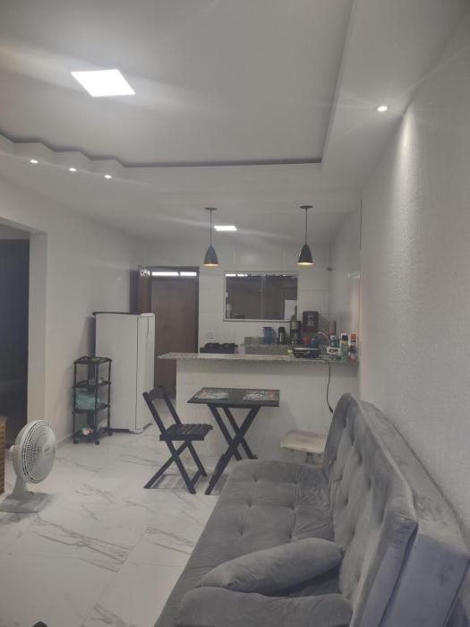 Casa com 2 Quartos e Churrasqueira, No Alto da Rasa