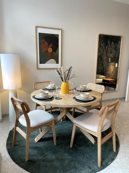 Residence K - Spacious Altbau Apartment