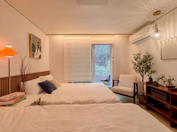 hongdae 5minutes,Super station area