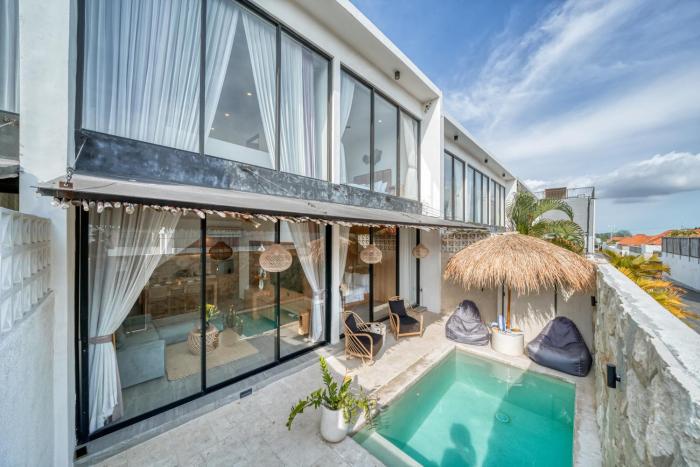 Tropical and Minimalist 2bd Umalas Villa with Private Pool