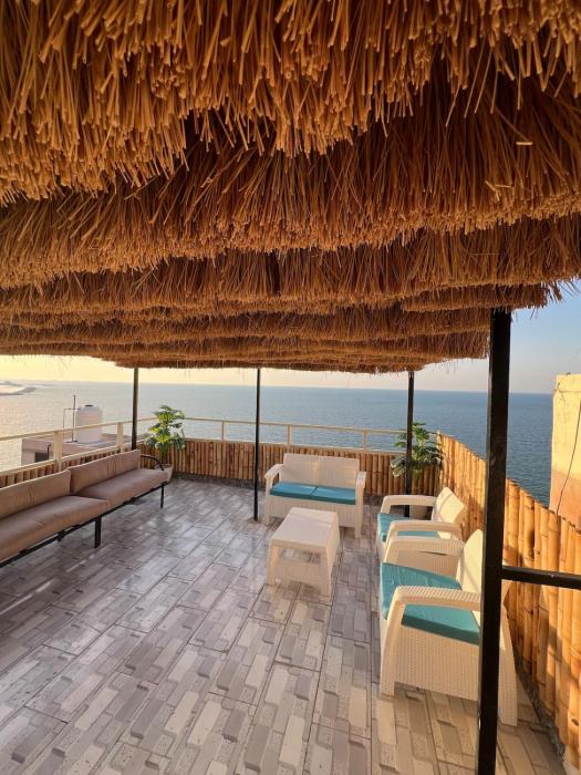 Sea View Romantic Rooftop