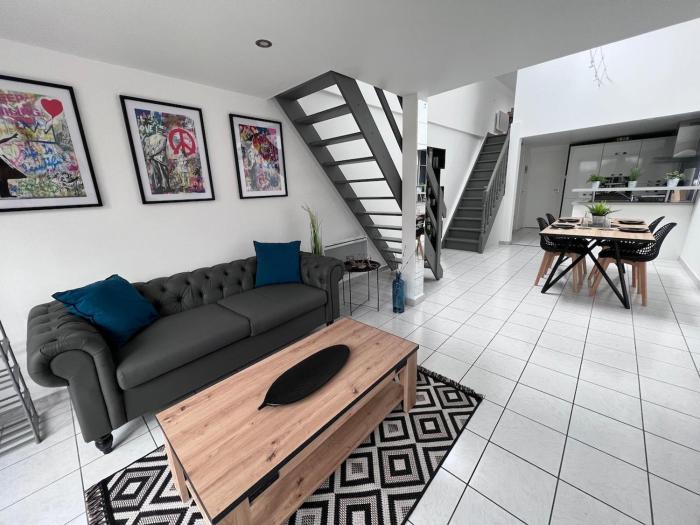 La Renouveau - Loft avec parking gratuit, proche gare et centre ville