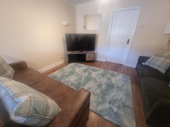 Cheerful two bedroom home in Dunfermline