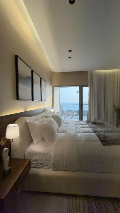 شقة فاخرة بإطلالة بحرية رائعة