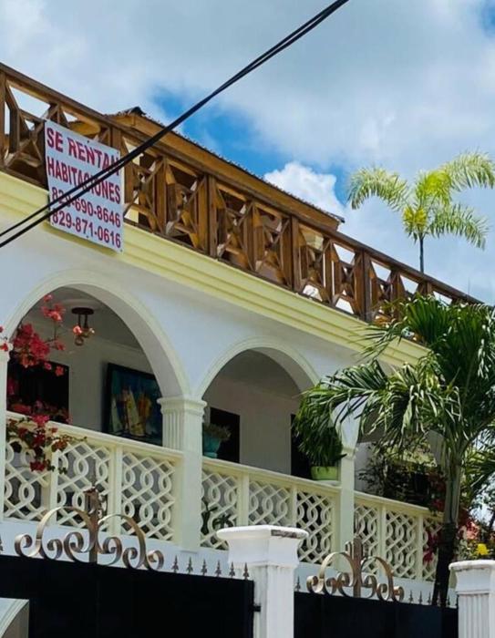 Aparta hotel vista al mar