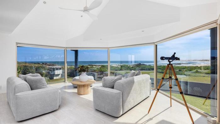 Surfers Paradise Port Stephens – Birubi Beachfront
