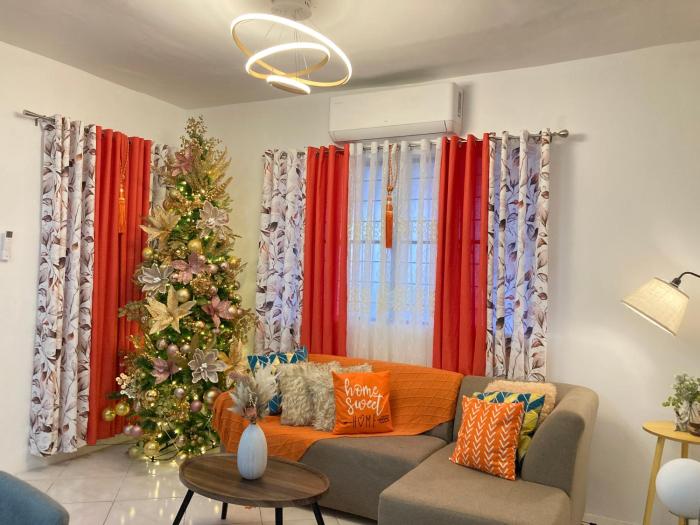 Bahay-Kapehan sa Villa