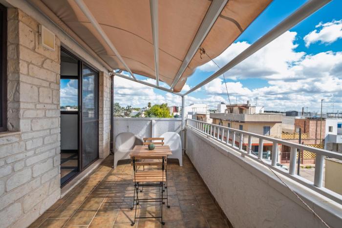 Golden Bay Lux House