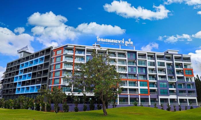 The Par Phuket Hotel