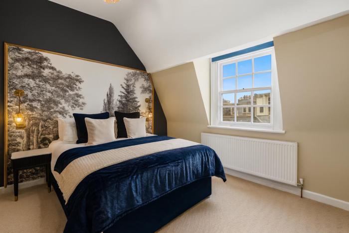 Opulence in Central Bath - The Gatsby