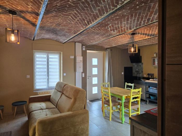 AU TEMPS JADIS - Gîte Atypique dans une ancienne Etable Cour privée