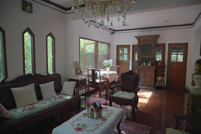 Lanna Style Wooden House Pool Villa