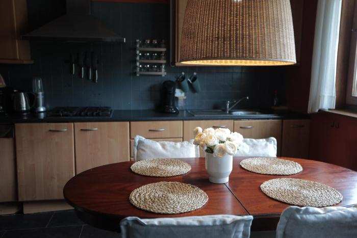 Spacious Villa in Dilbeek with Private Garden, Ideal for Families & Business