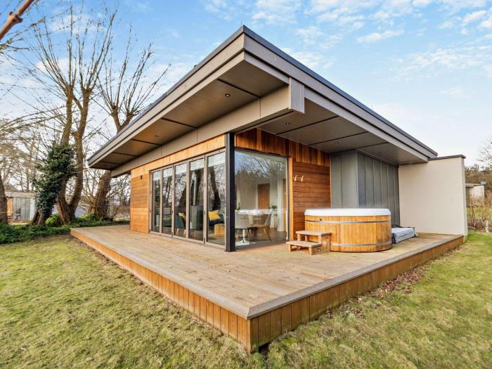 2 Bed in East Bergholt 95941