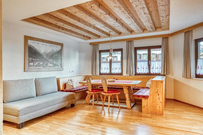 Apartment by Hotel Alpenstolz