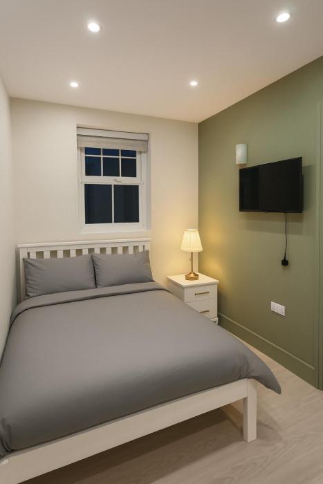 Lovely Self-Contained Studio Easy Access to Central London