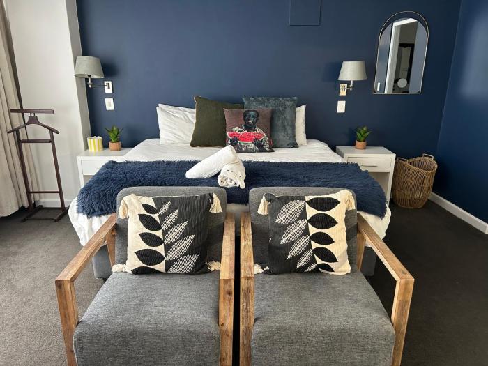 Upmarket Studio Apartment in Cape Town City Centre - The Adderley