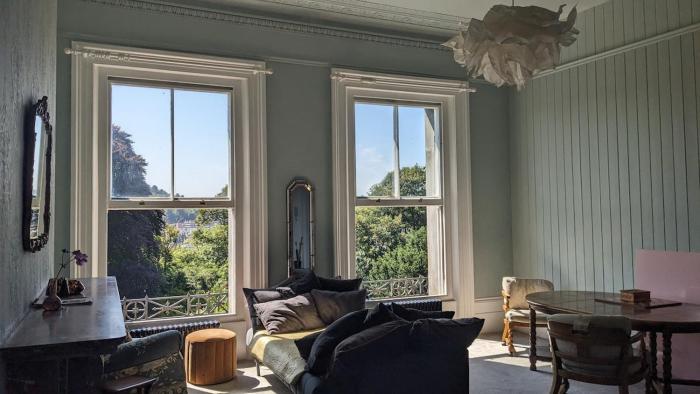 Luxury 1 bed apartment by Dover Castle spacious can sleep 4