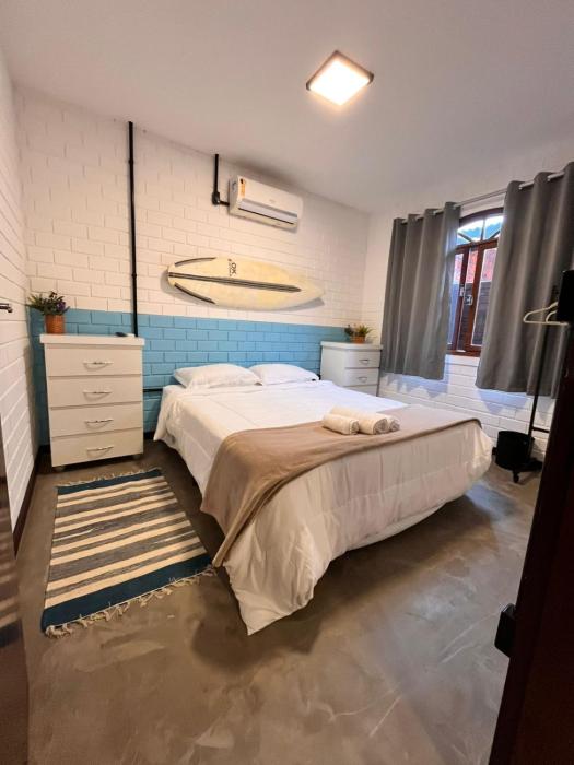 Quarto Backdoor, confortável e a 50m da praia do Campeche