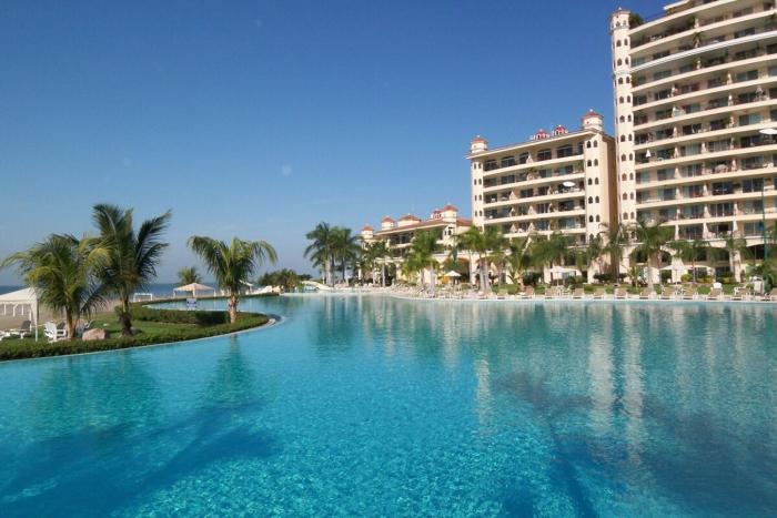 Bay View Grand 2BR Oceanfront Condo D1202