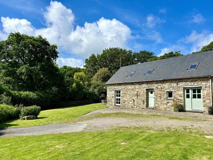 2 bed in Newport Pembrokeshire 78803