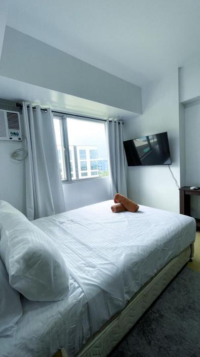 Warm Urban Studio with modern design