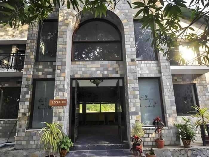 Pratiksha River Retreat