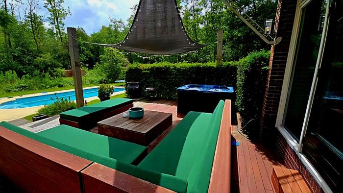 Villa in the forest of Amsterdam with Pool