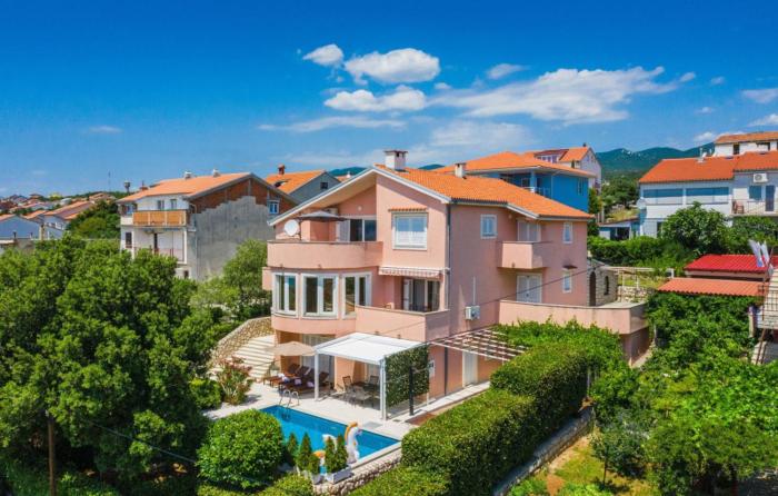 Villa NOVI by Villas Guide