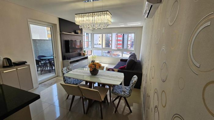 Apartamento de frente, PRÉDIO NOVO, centro da cidade e próximo a praia