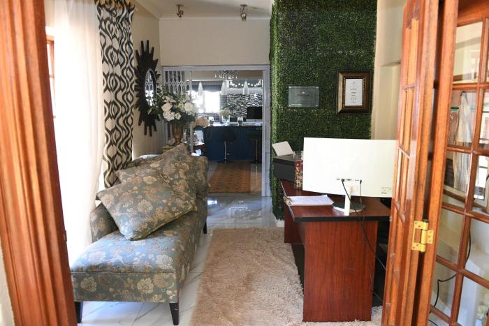 Jinaguesthouse and design