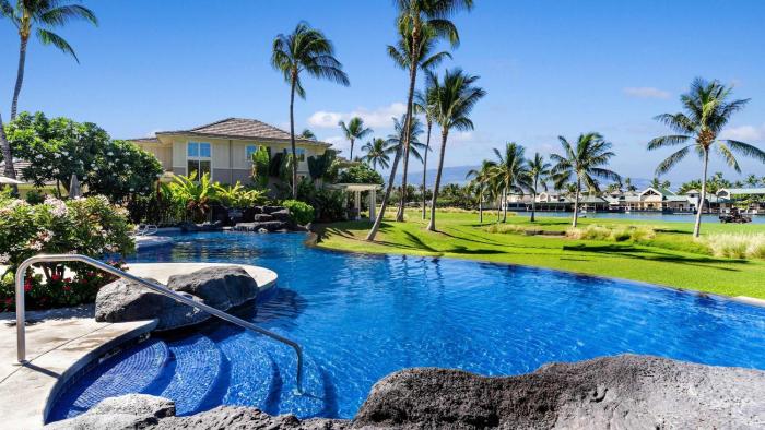 Welcome to Waikoloa Village Enjoy beach pool close to beach E-24