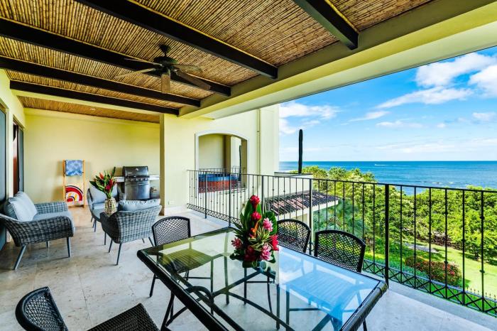 Beachfront Oceanview Private Jacuzzi & Full ktcn