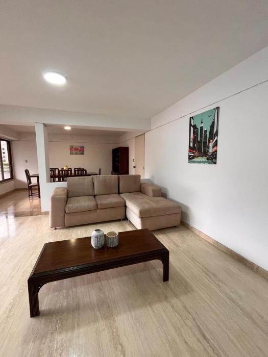 Amplio y Cómodo Apartamento La Florida