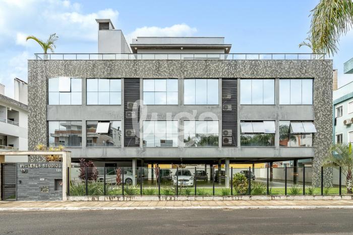 Studio c piscina no terraço 900m da praia