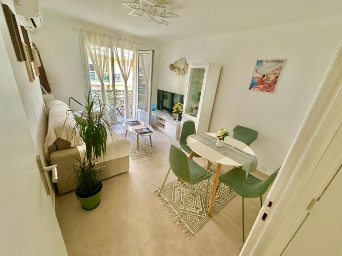 Maginifique T2 au cœur d Antibes avec parking