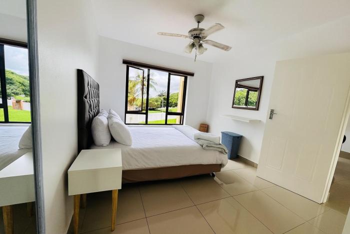 Tranquil Shores Modern 1BR WiFi Pool Beach