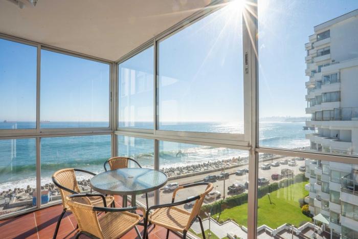 Beachfront apartment in Viña