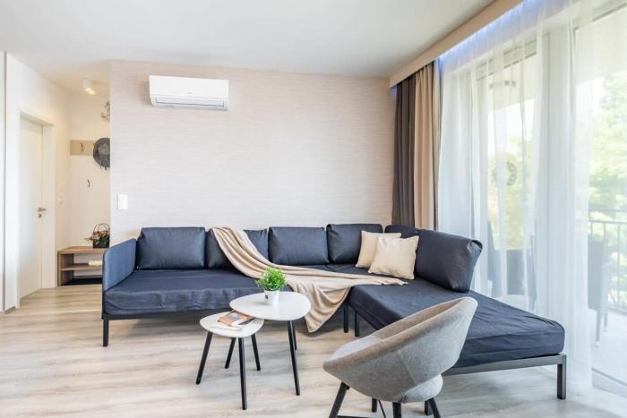 New central apartment with balcony