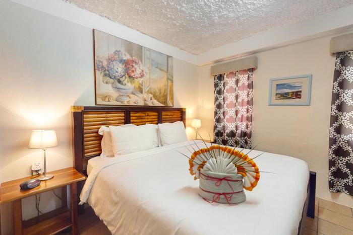 Sunrise King Suite at Hummingbird Home Suites Gold Standard Certified