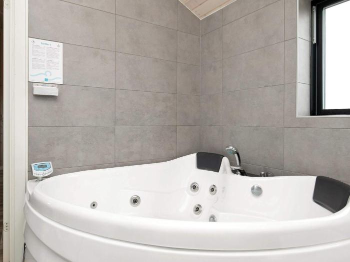 10 person holiday home in Løkken-By Traum