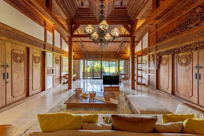 Villa Java an unique 3 bdr villa overlooking rice paddies