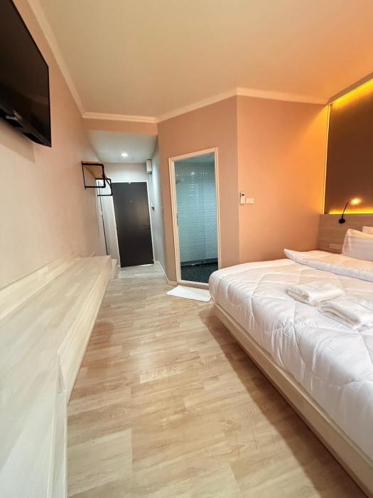 Luck Hotel Huai Khwang MRT Ratchada