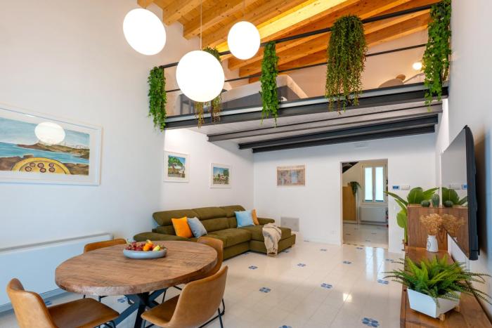 Corte Dama - Live Like a Local in Bari Vecchia