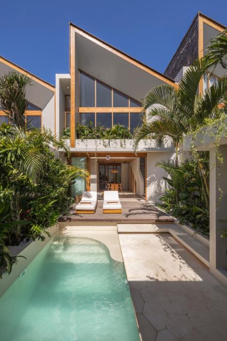 Hood Villas Balangan