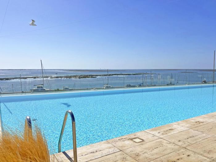 Lady Delmar Marina Olhao By Junto ao Mar